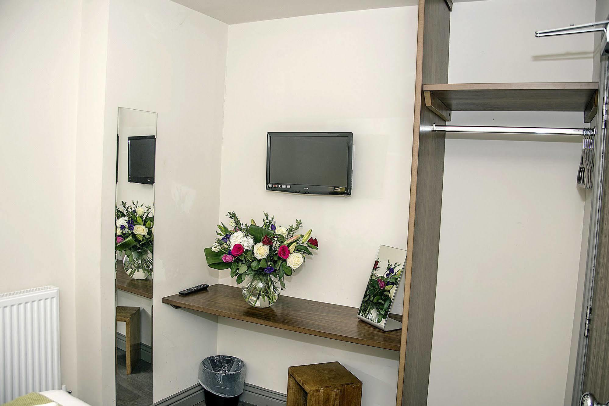เบส เซอร์วิซ อพาร์ตเมนต์ ซิตี้โร้ด Apartment เชสเตอร์ ภายนอก รูปภาพ